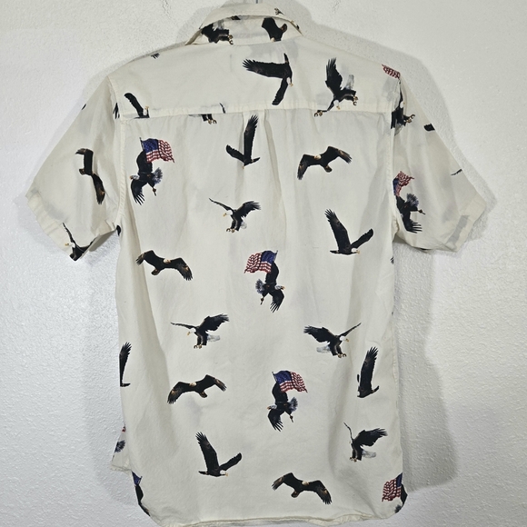 PACSUN Los Angeles Ivory Eagle American Flag Short Sleeve Button Shirt, Small - Picture 4 of 6